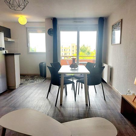 Апартаменты Le Montauriol - Logement Avec Terrasse - Piscine -Tennis - Place De Parking Privee Монтобан Экстерьер фото