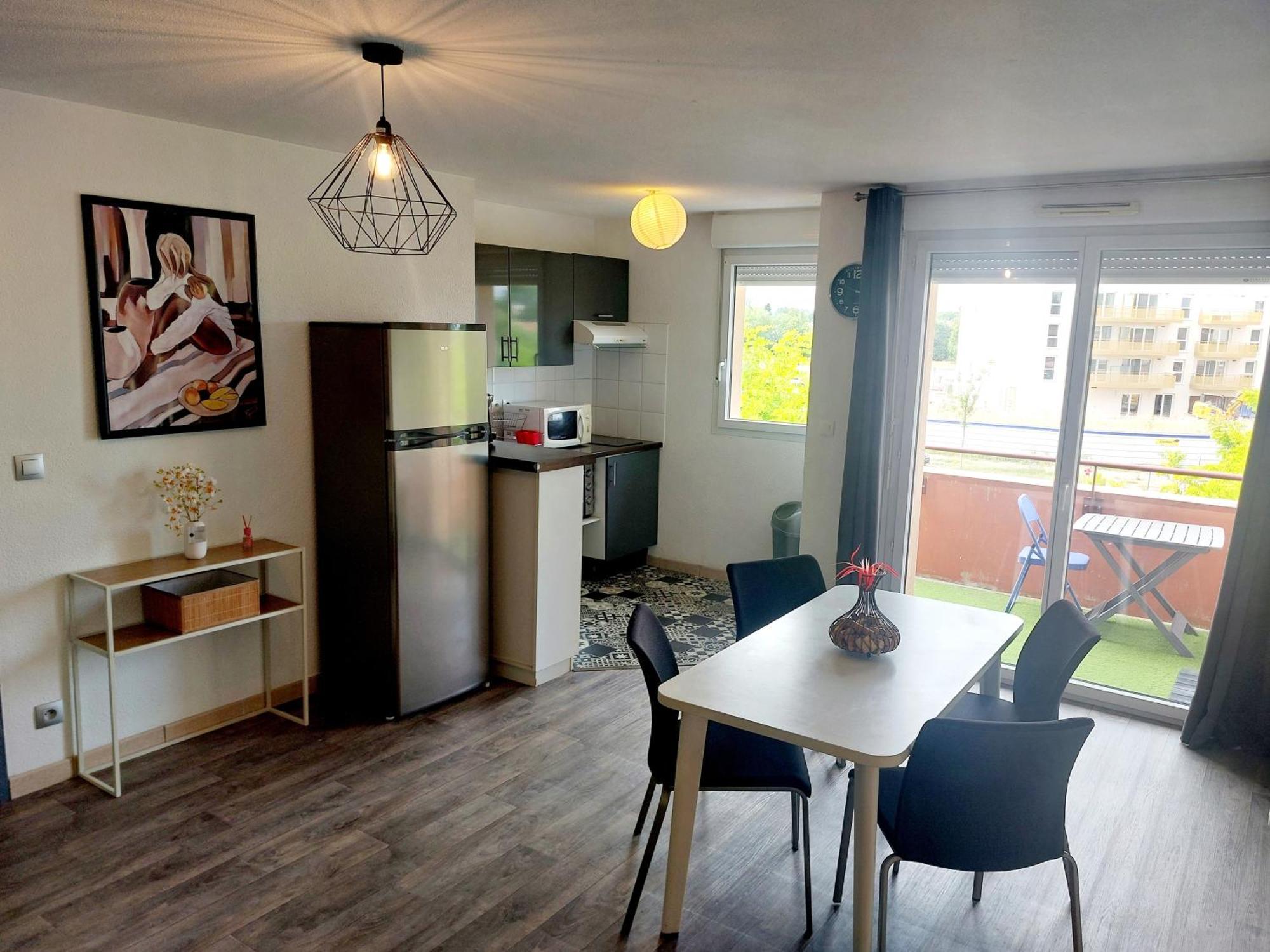 Апартаменты Le Montauriol - Logement Avec Terrasse - Piscine -Tennis - Place De Parking Privee Монтобан Экстерьер фото