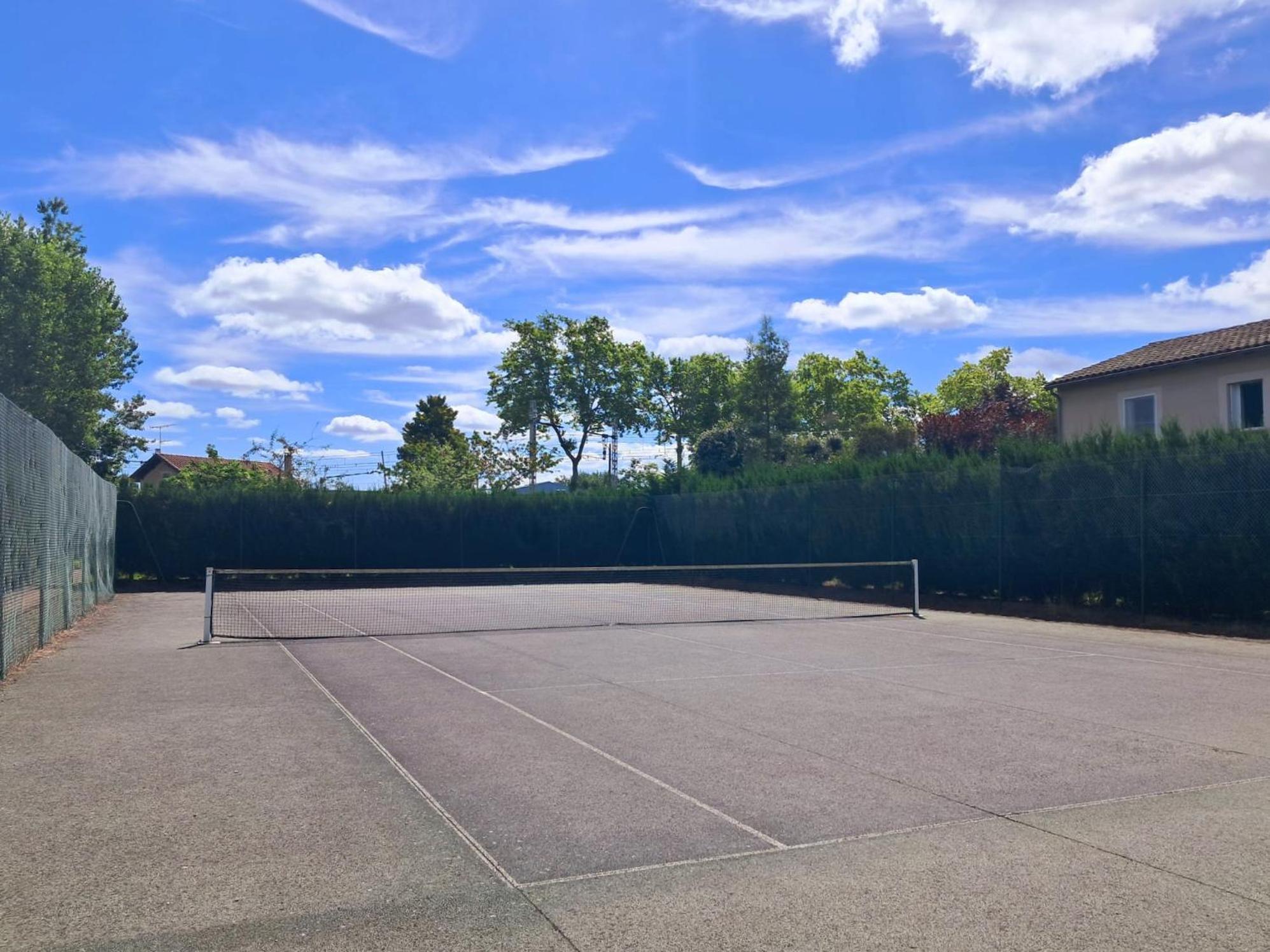 Апартаменты Le Montauriol - Logement Avec Terrasse - Piscine -Tennis - Place De Parking Privee Монтобан Экстерьер фото